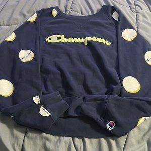 Champion sweater worn once .